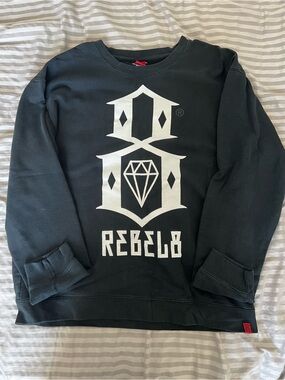 Black Crewneck Sweatshirt with White Graphic